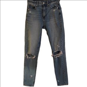 American Eagle Outfitters Blue Skinny Distressed Jeans. Size 000.
